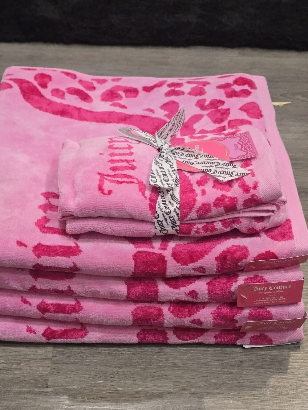 Juicy Couture Home Bows & Leopard Print Plush Oversized Bath Towel Set- Pink